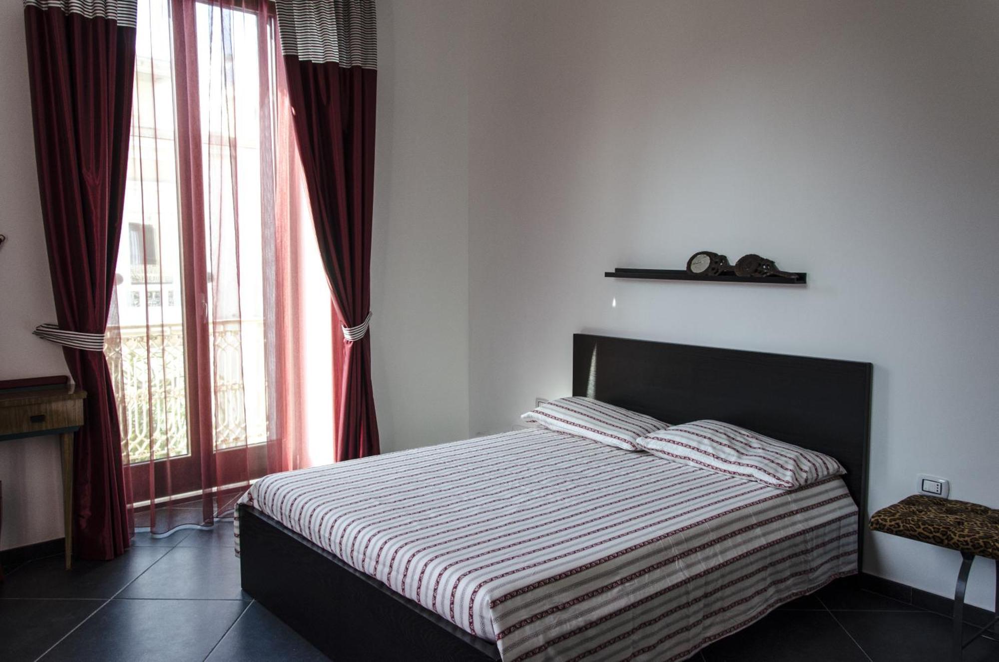 Maria Vittoria Charming Rooms And Apartments Brindisi Værelse billede