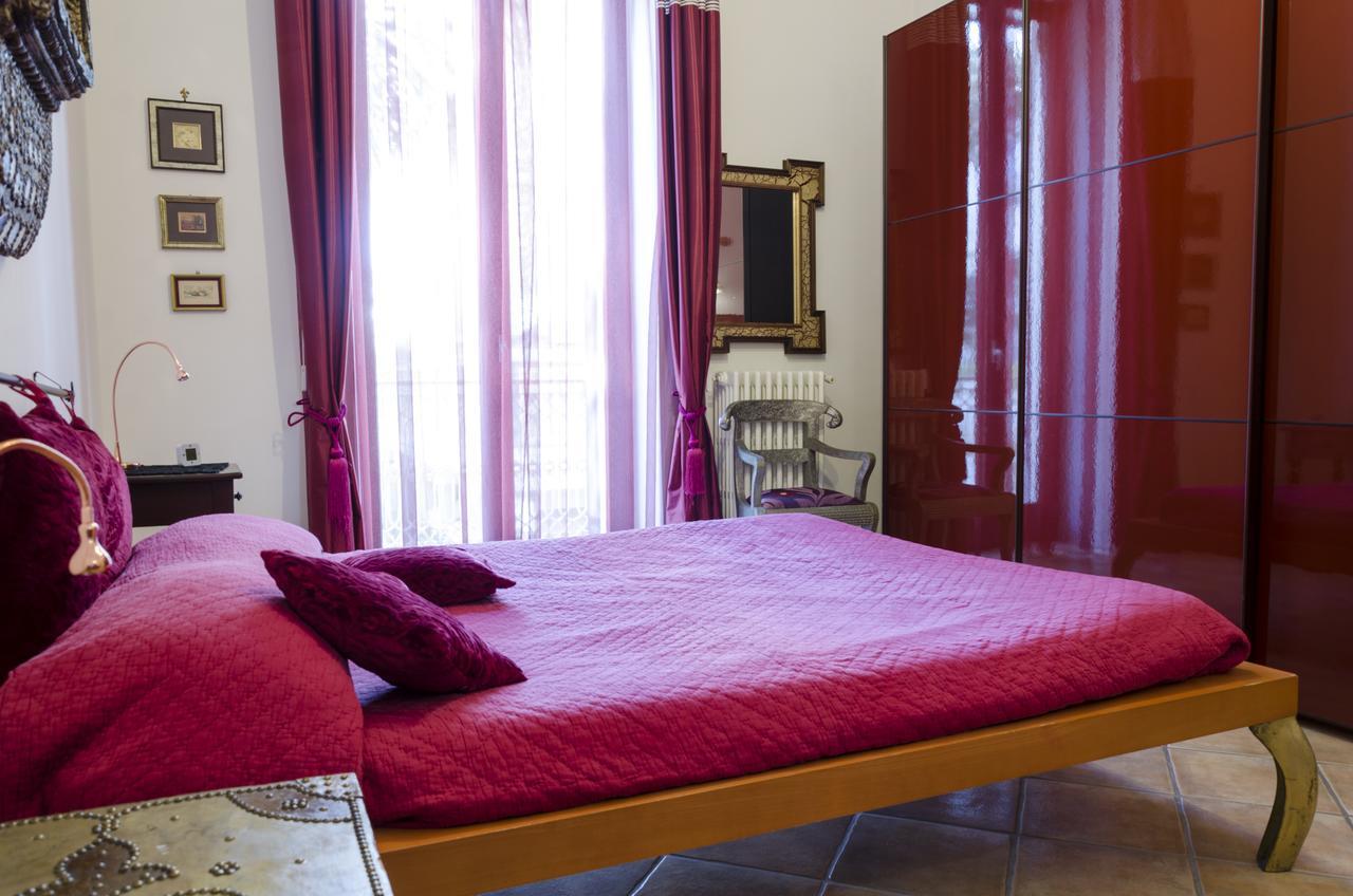 Maria Vittoria Charming Rooms And Apartments Brindisi Eksteriør billede
