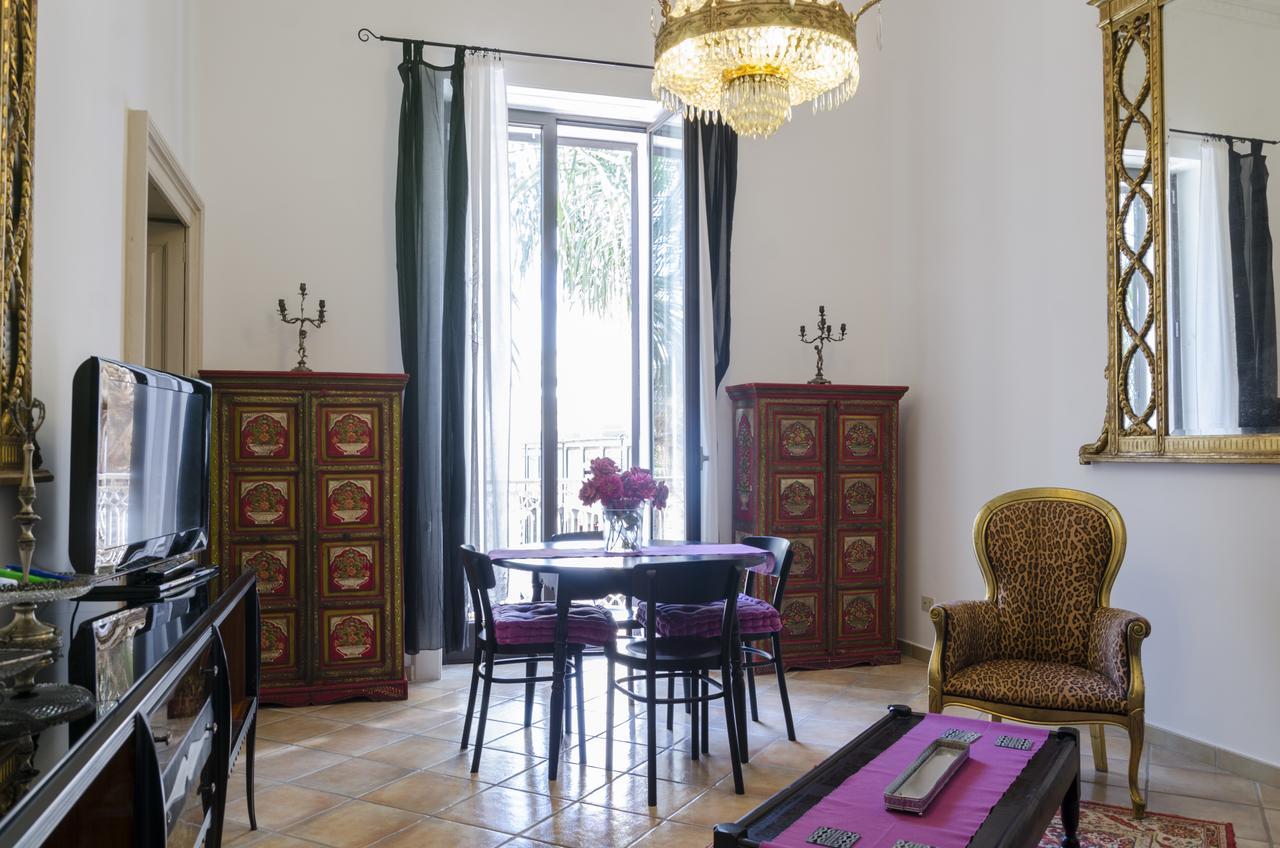 Maria Vittoria Charming Rooms And Apartments Brindisi Eksteriør billede